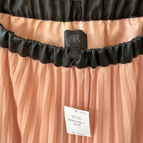 NWT Banana Republic Monogram Chiffon Pleated Midi Skirt - Picture 3 of 3